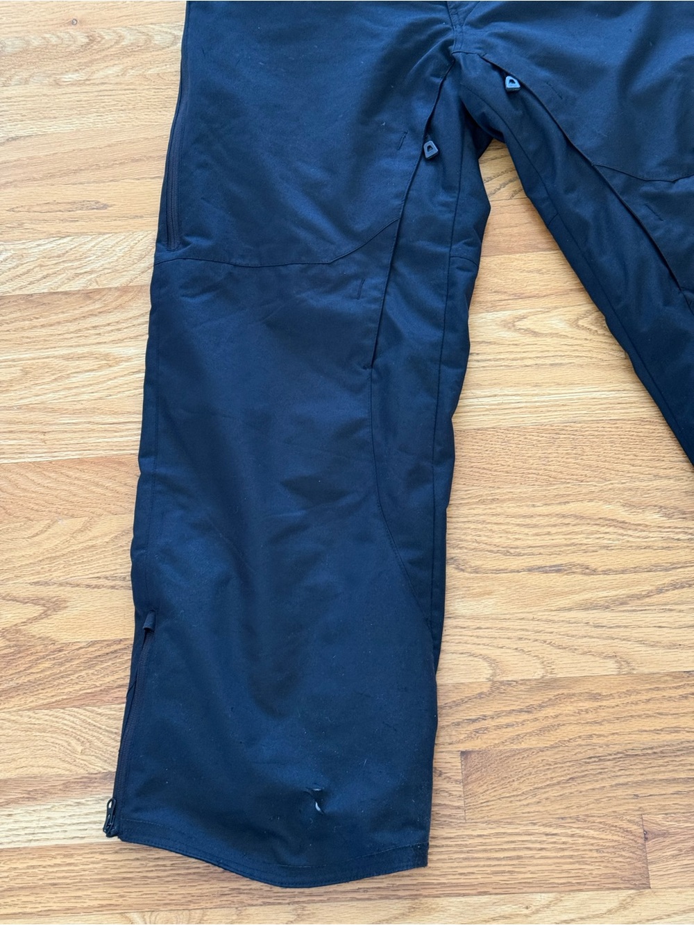 Oakley Black Men's Snow/Ski Pants with Rainbow Stripe Accent - Picture 3 of 16